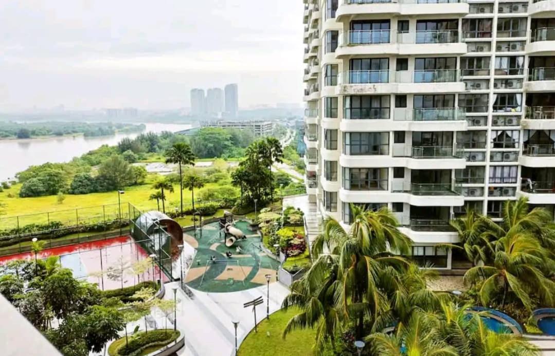 Seaview 4-13pax Ciq 5mins Ksl Midvalley Apartment