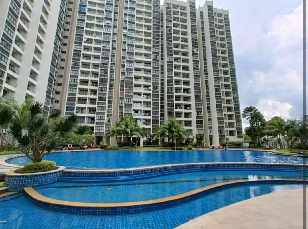 Seaview 4-13pax Ciq 5mins Ksl Midvalley Apartment Johor Bahru
